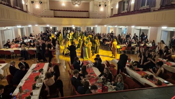 Premieren-Ball SA 16.01.27